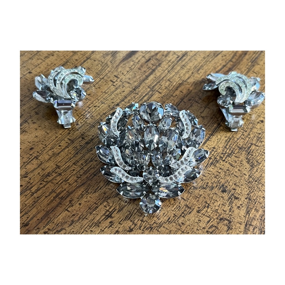Vintage Signed Weiss Rhinestone Brooch & Clip Earring Set